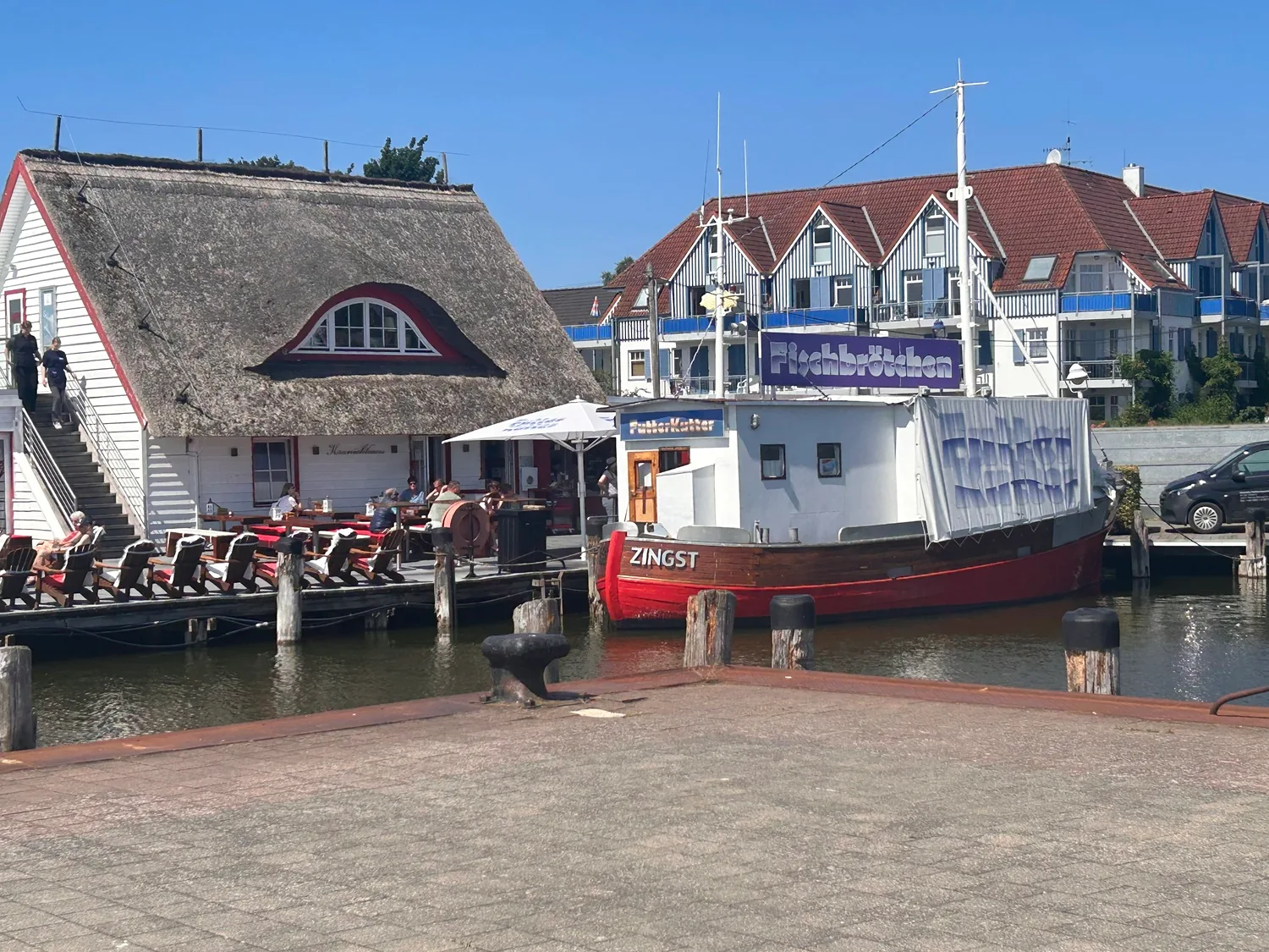 Futterkutter im Hafen von Zingst